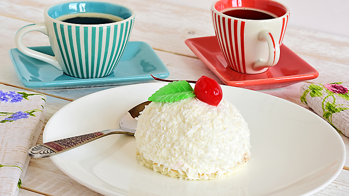 포토 JPG 해외이미지 열매 커피 티타임 사람없음 케이크 달콤 커피잔 티스푼 코코넛 해외202009 해외포토 식물 음료 과일 휴식 디저트 잔 숟가락 맛 파일형식