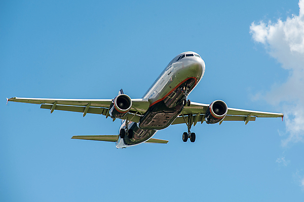 포토 JPG 해외이미지 구름 여행 비즈니스 교통시설 하늘 비행기 사람없음 일출 일몰 화물 공항 항공 활주로 제트기 승객 대패 해외202009 해외포토 자연요소 길 교통 항공교통 대중교통 노을 운송업 시설 파일형식
