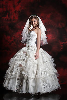 포토 JPG 해외이미지 모델 1 드레스 옷 여자 행복 감정 결혼 결혼식 한명 사람 이벤트 성인 머리카락 유행 어둠 기쁨 축하 슛 고립 사춘기 해외202009 관능적 해외포토 컨셉 머리 파일형식