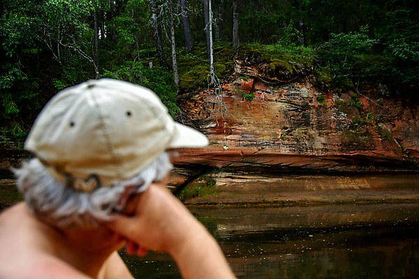 포토 JPG 해외이미지 나무 남자 호수 바다 여행 자연 휴가 휴식 한명 사람 야외 초록색 물 강 태양 평화 수영 절벽 떨어짐 숲 암초 노젓기 라트비아 줄서기 해외202009 해외포토 자연요소 식물 1 컬러 컨셉 모션 북유럽 수상스포츠 생태계 파일형식