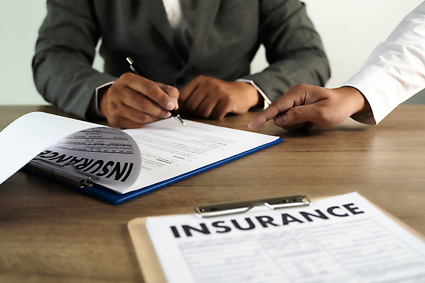 포토 JPG 해외이미지 아이콘 남자 여행 컨셉 가족 자동차 아파트 주택 함께함 건강 안전 사람없음 금융 파란색 건강관리 비즈니스맨 절약 재산 보호 사건 중개인 심볼 계약 서비스 문서 보안 보험 돌봄 정책 지원 진짜 해외202009 해외포토 직업 육상교통 컬러 비즈니스 관계 모션 관리 사람 건물 경제 직장인 파일형식