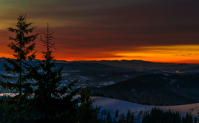 포토 JPG 해외이미지 나무 유럽 백그라운드 겨울 자연 하늘 날씨 휴가 스키 산 파노라마 풍경 사람없음 야외 파란색 우주 환경 계곡 냉동 얼음 황혼 일몰 하이킹 추위 흰색 시골 야간 숲 신비 서리 북쪽 산악지대 절정 제설기 눈내림 가문비나무 해외202009 해외포토 자연요소 식물 계절 나라 컬러 컨셉 레저 겨울스포츠 눈_날씨 촬영기법 노을 방향 생태계 제설 파일형식