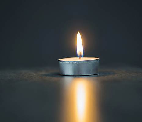 포토 JPG 해외이미지 1 종교 백그라운드 크리스마스 촛불 불 휴가 따뜻함 사람없음 장식 초록색 빛 교회 평화 검은색 스파 어둠 회색 낭만 흰색 축하 뜨거움 야간 심볼 명상 오브젝트 싱글 연소 고립 광 왁스 해외202009 해외포토 자연요소 기념일 컬러 컨셉 초 종교건축 건물 파일형식