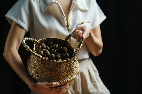 포토 JPG 해외이미지 식물 계절 공원 음식 백그라운드 잎 크리스마스 겨울 다이어트 과일 재료 자연 건강 요리 씨앗 사람 사람없음 갈색 견과류 수확 껍질 가을 시골 신선 잡기 뜨거움 그룹 달콤 맛 밤 숲 굽기 양동이 유기농 날것 내추럴 숙성 식용 채식주의자 비건 맛있는 해외202009 해외포토 웰빙 공공시설 기념일 컬러 컨셉 농업 모션 구이 생태계 채식 파일형식