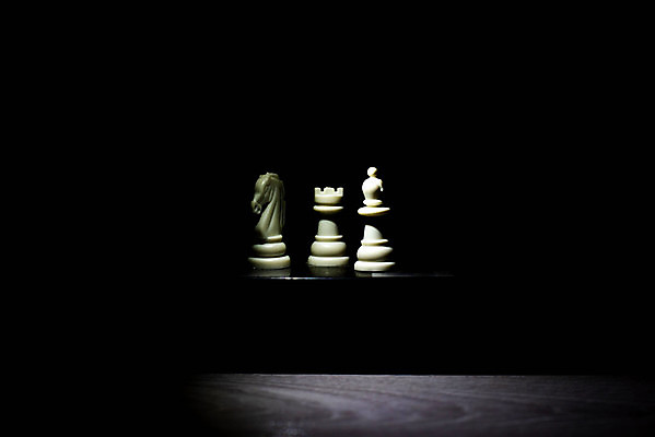 포토 JPG 해외이미지 스포츠 캠페인 조각 포즈 백그라운드 컨셉 회사 비즈니스 모션 놀이 성공 흑백 실내 사람 경기 사람없음 검은색 힘 경쟁 도전 게임 흰색 죽음 우승 그룹 황금 체스 계획 위험 대표 왕 리더 싸움 대회 여왕 종료 승자 지능 필승 해외202009 해외포토 컬러 촬영기법 내부 최고 파일형식