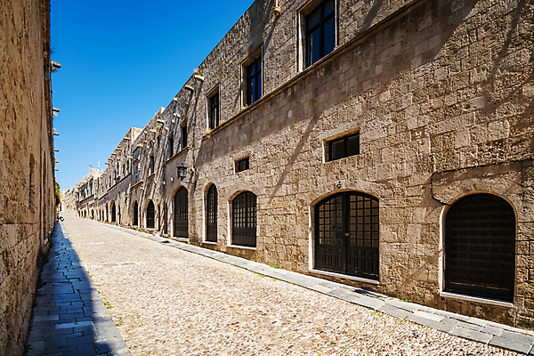 포토 JPG 해외이미지 유럽 섬 여행 건축양식 가이드 하늘 휴가 거리 사람 사람없음 야외 햇빛 태양 도시 그룹 중세기사 중세 재산 지중해 그리스 타운 그리스인 관심 해외202009 해외포토 자연요소 서양인 직업 건축 나라 바다 금융 역사 파일형식