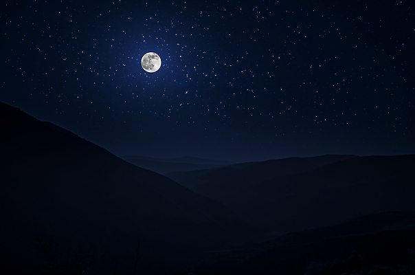 포토 JPG 해외이미지 나무 구름 공원 실루엣 별 도로 길 선 여행 백그라운드 겨울 곡선 자연 하늘 산 주택 풍경 초원 사람없음 야외 파란색 빛 우주 마을 어둠 황혼 할로윈 안개 달 나뭇가지 시골 소나무 야간 숲 신비 무서움 달빛 가득함 언덕 장면 공상 해외202009 해외포토 자연요소 식물 계절 공공시설 감정 컬러 컨셉 교통시설 날씨 촬영기법 건물 일몰 생태계 파일형식