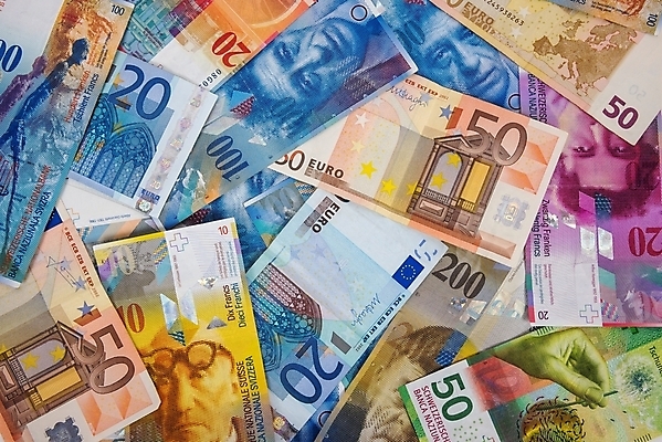 포토 JPG 해외이미지 지폐 사람없음 쌓기 유로 해외202009 해외포토 돈 모션 파일형식