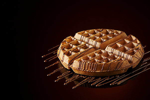 포토 JPG 해외이미지 디저트 사람없음 초콜릿 시럽 와플 해외202009 해외포토 음식 파일형식