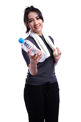 포토 JPG 해외이미지 모델 라이프스타일 음악 스포츠 중년 자국 갈색머리 실내 건강 파노라마 한명 사람 동양인 20대 성인 가로 컬러풀 달리기 조깅 운동 힘 기계 듣기 결심 이슬람교 날씬함 연습 클럽 체육관 열정 노력 마라톤 독립 섞기 얇은 카피스페이스 해외202009 해외포토 레이스천 1 헤어스타일 감정 종교 컬러 컨셉 모션 문화예술 촬영기법 인종 경기 청년 내부 생활 공백 직물 육상스포츠 몸매 파일형식