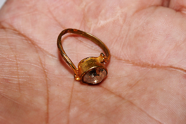 포토 JPG 해외이미지 모양 디자인 커플 기념일 결혼 백그라운드 2 일러스트 가족 결혼식 남편 함께함 선물 사랑 사람없음 빛 3D 금속 낭만 신혼여행 흰색 하트 축하 반지 아내 쌍 원형 황금 고급 은색 보석 심볼 오브젝트 사인 다이아몬드 약혼 고립 통일 해외202009 해외포토 도형 감정 컬러 컨셉 장신구 관계 재질 이벤트 광석 디지털합성 약속 파일형식