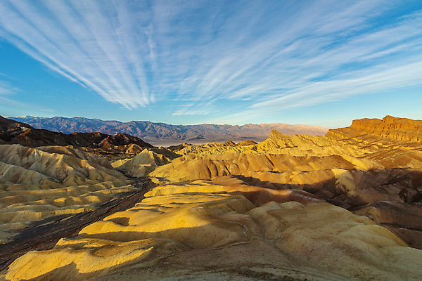 포토 JPG 해외이미지 구름 공원 모래 여행 자연 하늘 아침 산 건조 파노라마 국립공원 풍경 사람없음 파란색 일출 골짜기 맑음 미국 흙 사막 죽음 황무지 언덕 부식 캘리포니아 포인트 전국 해외202009 해외포토 주간 자연요소 공공시설 컬러 북아메리카 날씨 촬영기법 금융 노을 생태계 파일형식
