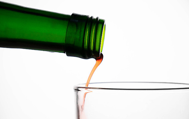 포토 JPG 해외이미지 음료 파도 포즈 백그라운드 컨셉 모션 자연 유리 건강 사람없음 초록색 물 빛 환경 거품 젖음 흐름 추위 흰색 신선 투명 액체 붓기 떨어짐 시원함 갈증 가득함 순수 오브젝트 상쾌 내추럴 고립 돌봄 생태학 스플래쉬 해외202009 해외포토 자연요소 교육 감정 바다 컬러 재질 생태계 파일형식