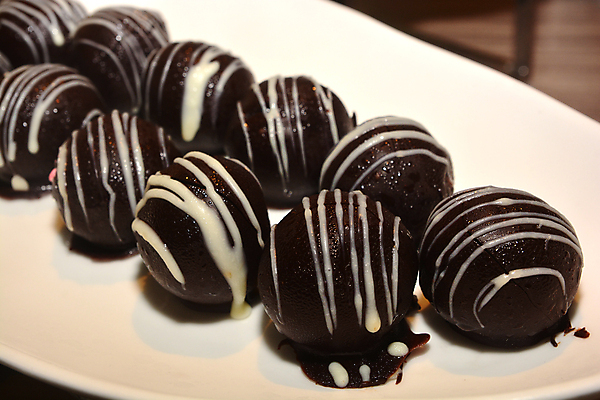 포토 JPG 해외이미지 접시 근접촬영 사람없음 초콜릿 달콤 해외202009 해외포토 식기 뷰포인트 디저트 맛 파일형식