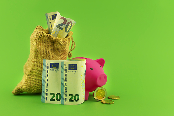 포토 JPG 해외이미지 종이 분홍색 백그라운드 컨셉 지폐 돈 의자 비즈니스 성공 아이디어 사람없음 초록색 금융 경제 저축 유로 성장 업무 시장 재산 계획 주식 갑판 심볼 보고서 투자 상업 자루 이익 계산서 진행 경영 마케팅 수입 해외202009 해외포토 컬러 가구 배_교통 작업 파일형식