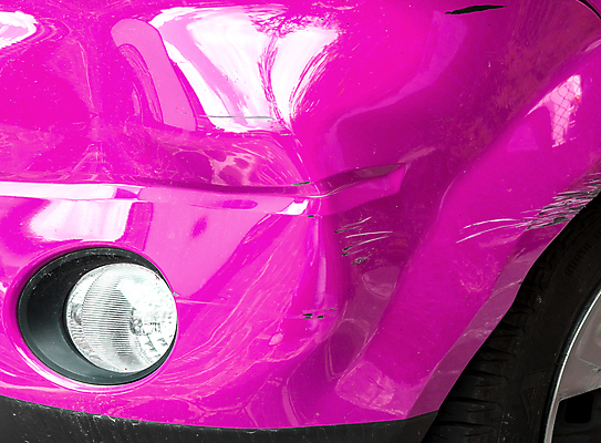 포토 JPG 해외이미지 도로 분홍색 교통시설 자동차 안전 사람없음 세로 빛 보라색 손상 운전 구출 수리 위험 사건 제비꽃 보험 구김 깨짐 범퍼 재앙 해외202009 해외포토 꽃 길 육상교통 컬러 교통 컨셉 모션 도움 시설 파일형식