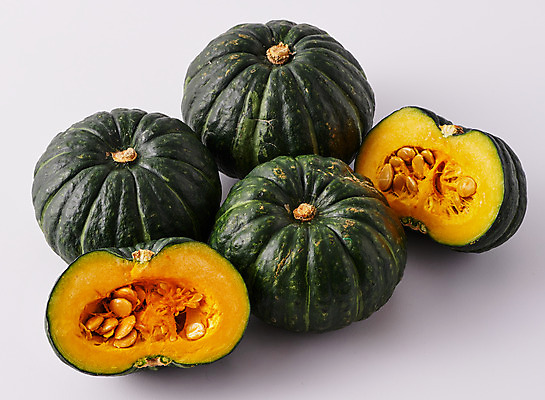 포토 JPG 스튜디오촬영 식재료 호박 단면 실내 사람없음 여러개 신선 흰배경 유기농 단호박 국내포토 웰빙 다수 백그라운드 채소 내부 흰색 파일형식