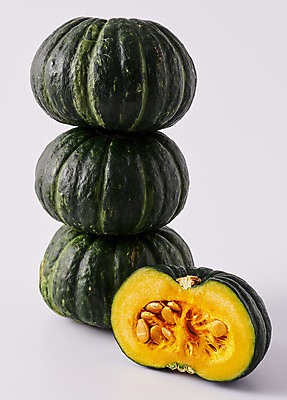 포토 JPG 스튜디오촬영 식재료 호박 단면 실내 사람없음 여러개 신선 흰배경 유기농 단호박 국내포토 웰빙 다수 백그라운드 채소 내부 흰색 파일형식