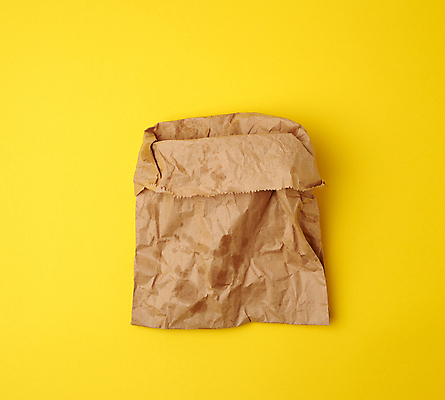 포토 JPG 해외이미지 종이 사람없음 종이봉투 재활용 일회용 재활용품 노란배경 해외202009 해외포토 백그라운드 봉투 노란색 친환경 파일형식