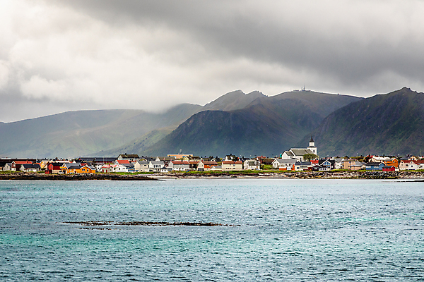 포토 JPG 해외이미지 구름 바다 섬 여행 낚시 산 거리 주택 파노라마 노르웨이 협상 사람없음 야외 여름 컬러풀 교회 마을 시골 도시 북극 언덕 시골집 지역 북쪽 타운 스칸디나비아 해외202009 해외포토 자연요소 계절 유럽 컬러 비즈니스 종교건축 레저 촬영기법 건물 극지방 방향 파일형식