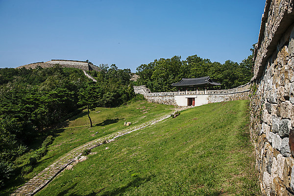 포토 JPG 주간 여행 산 한국 풍경 사람없음 야외 관광지 성 경상북도 성벽 국내여행 문경 고모산성 국내포토 자연요소 건축물 아시아 경상도 산성 파일형식
