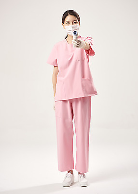 포토 JPG 스튜디오촬영 전신 여자 회색배경 실내 마스크 한명 서기 20대 앞모습 한국인 간호사 의료진 바이러스 온도계 체온계 사회이슈 성인여자한명만 코로나바이러스 비접촉체온계 델타변이바이러스 국내포토 직업 1 뷰포인트 백그라운드 컨셉 의학 모션 사람 동양인 청년 내부 회색 여자한명만 성인여자만 파일형식