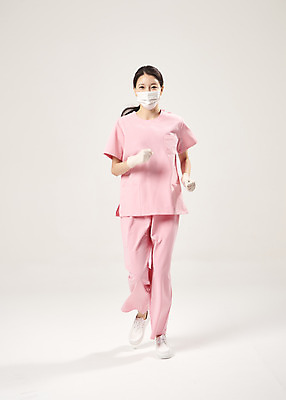 포토 JPG 스튜디오촬영 전신 여자 회색배경 실내 마스크 한명 20대 앞모습 달리기 한국인 간호사 의료진 긴급 바이러스 사회이슈 성인여자한명만 코로나바이러스 델타변이바이러스 국내포토 직업 1 뷰포인트 백그라운드 컨셉 의학 모션 사람 동양인 청년 내부 회색 여자한명만 성인여자만 파일형식