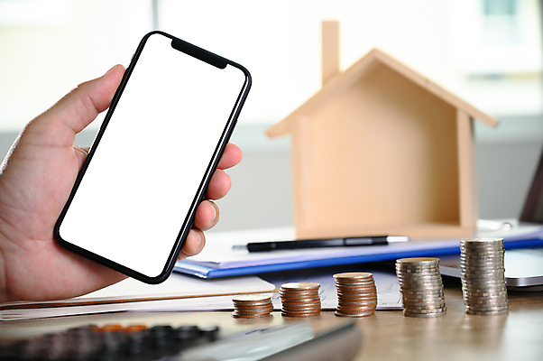 포토 JPG 해외이미지 직업 1 학생 디자인 백그라운드 인터넷 비즈니스 텍스트 통신 탁자 주택 창조 사람 사람없음 목재 금융 노트북 컴퓨터 사무실 우주 스크린 모니터 공책 웹 공백 흰색 타이핑 키보드 업무 작업 오픈 메시지 휴대용 무선전화기 책상 온라인 고립 블로거 소셜 해외202009 해외포토 나무 컬러 가구 재료 문구용품 건물 경제 전자제품 전화기 오브젝트 파일형식