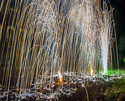 포토 JPG 해외이미지 행복 백그라운드 패턴 불 추상 휴가 새로움 기념 폭죽 이벤트 사람없음 야외 빛 컬러풀 검은색 축제 어둠 흰색 축하 뜨거움 야간 폭발 질감 해외202009 해외포토 자연요소 감정 컬러 컨셉 무늬 파일형식