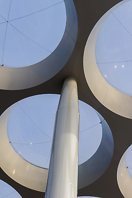 포토 JPG 해외이미지 디자인 유럽 여행 백그라운드 패턴 건축양식 하늘 지붕 추상 미래 미술 사람없음 건물 파란색 빛 흰색 도시 원형 플라스틱 네덜란드 질감 시력 풍선 기하학 해외202009 해외포토 도형 건축물 건축 나라 컬러 컨셉 무늬 재질 문화예술 파일형식