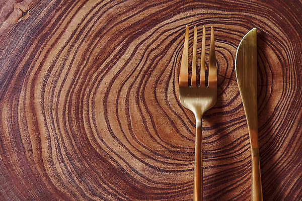 포토 JPG 해외이미지 그릇 식기 디자인 포크 사람없음 목재 빛 금속 주방 식사 장비 흰색 기구 공구 칼 은색 먹기 철 오브젝트 서비스 싱글 복고 심플 날카로움 서빙 설정 점심식사 고립 철강 차단 해외202009 해외포토 나무 컬러 재료 모션 재질 도구 파일형식