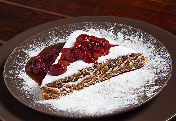 포토 JPG 해외이미지 접시 열매 음식 조각 딸기 디저트 요리 사람없음 장식 빨간색 갈색 케이크 초콜릿 식사 빵집 흰색 생일 체리 달콤 맛 아침식사 잼 설탕 굽기 먹기 크림 산딸기 젤리 칼로리 무스 슈가파우더 타르트 페스츄리 해로움 핸드메이드 프로스팅 맛있는 해외202009 해외포토 식물 식기 기념일 빵 컬러 컨셉 과일 모션 상점 소스_음식 구이 파이_빵 제빵 파일형식