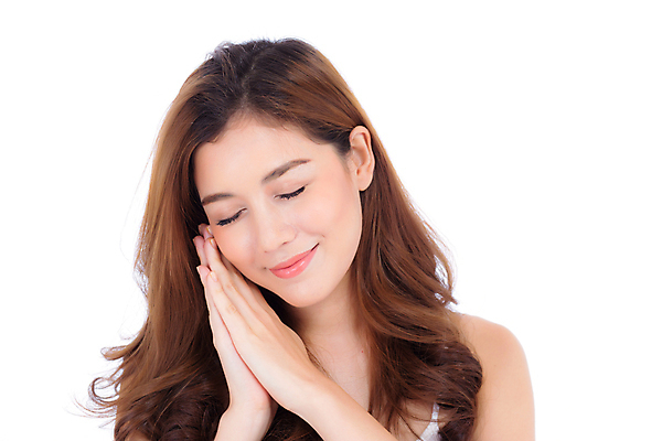 포토 JPG 해외이미지 여자 포즈 한명 사람 동양인 손짓 상반신 성인 앞모습 뷰티 눈감음 흰배경 성인여자한명만 해외202009 해외포토 1 뷰포인트 백그라운드 모션 인종 흰색 여자한명만 성인여자만 파일형식