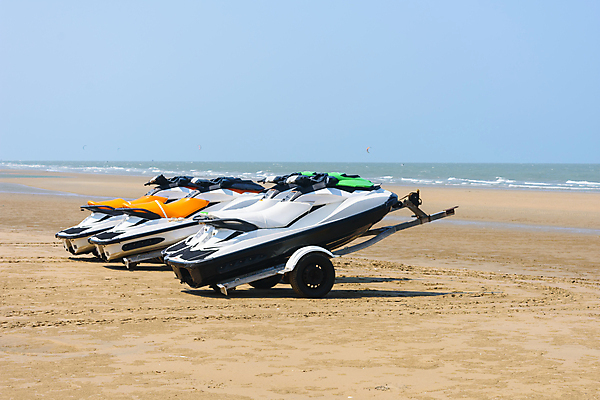 포토 JPG 해외이미지 스포츠 파도 바다 여행 오렌지 해변 사람없음 야외 초록색 물 파란색 검은색 흰색 연못 보트 해외202009 해외포토 자연요소 컬러 배_교통 과일 파일형식