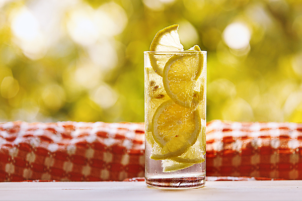 포토 JPG 해외이미지 전통 음료 음식 조각 백그라운드 다이어트 과일 유리 탁자 귤 주택 건강 종류 사람없음 물 빛 태양 환경 정원 맑음 얼음 주스 봄 머그컵 추위 수확 흰색 시골 신선 칵테일 설탕 레몬 레모네이드 가득함 라임 레시피 냉각기 소다 스무디 핸드메이드 디톡스 해외202009 해외포토 자연요소 계절 컬러 가구 농업 재질 날씨 주류 건물 컵 에이드 파일형식