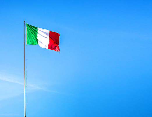 포토 JPG 해외이미지 구름 배너 유럽 물결 파도 백그라운드 하늘 바람 기념 사람없음 빨간색 초록색 파란색 이탈리아 자유 흰색 축하 깃발 로마 민주주의 심볼 사인 애국심 명예 공화국 대통령 독립 삼색 전국 해외202009 해외포토 자연요소 나라 바다 컬러 컨셉 날씨 파일형식