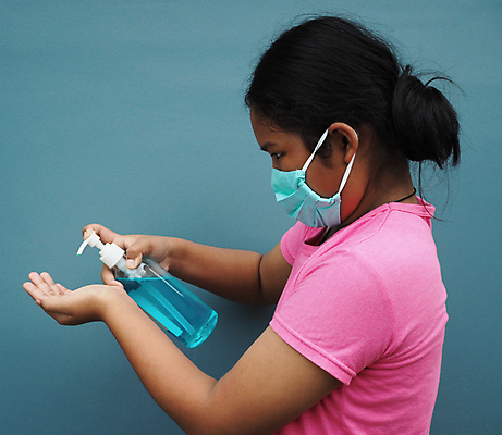 포토 JPG 해외이미지 1 여자 얼굴 컨셉 건강 가면 한명 안전 사람 동양인 청춘 약 고통 바이러스 보호 질병 감염 고립 해외202009 해외포토 감정 의학 인종 신체부위 파일형식