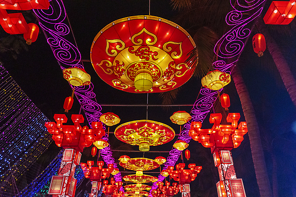 포토 JPG 해외이미지 주택 풍경 사람없음 건물 마을 복도 해외202009 해외포토 건축물 파일형식