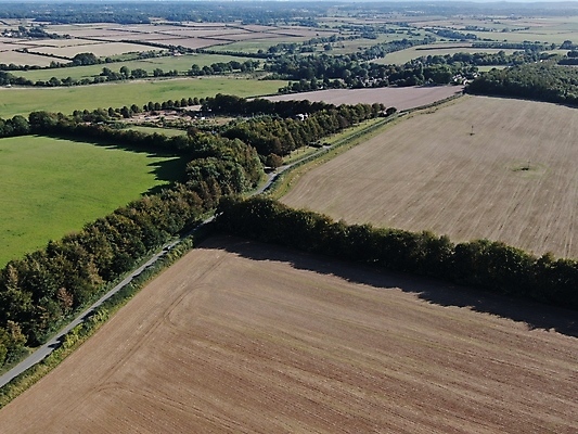 포토 JPG 해외이미지 영국 잉글랜드 안테나 사람없음 초록색 갈색 시골 드론 해외202009 해외포토 유럽 컬러 통신 파일형식