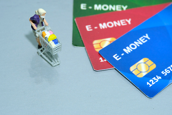 포토 JPG 해외이미지 사람없음 쇼핑 미니어처 신용카드 고객 해외202009 해외포토 금융 모형 파일형식