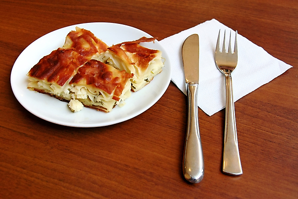 포토 JPG 해외이미지 전통 식기 접시 음식 조각 백그라운드 포크 치즈 사람없음 목재 식사 빵집 껍질 흰색 뜨거움 칼 아침식사 굽기 먹기 슬라이스 반죽 퍼프 칠면조 짠맛 페스츄리 핸드메이드 해외202009 튀르키예 해외포토 나무 아시아 빵 컬러 재료 모션 조류 유제품 상점 맛 구이 파일형식