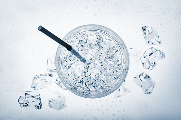 포토 JPG 해외이미지 라이프스타일 웰빙 음료 음식 백그라운드 자연 유리 건강 사람없음 물 파란색 얼음 거품 젖음 추위 마시기 신선 투명 액체 시원함 갈증 크리스탈 가득함 순수 오브젝트 상쾌 심플 소다 해외202009 해외포토 자연요소 감정 컬러 컨셉 모션 재질 생활 광석 생태계 파일형식