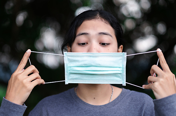 포토 JPG 해외이미지 모델 응시 여자 아시아 새로움 가면 한명 사람 동양인 바이러스 해외202009 해외포토 1 시선 나라 컨셉 인종 파일형식