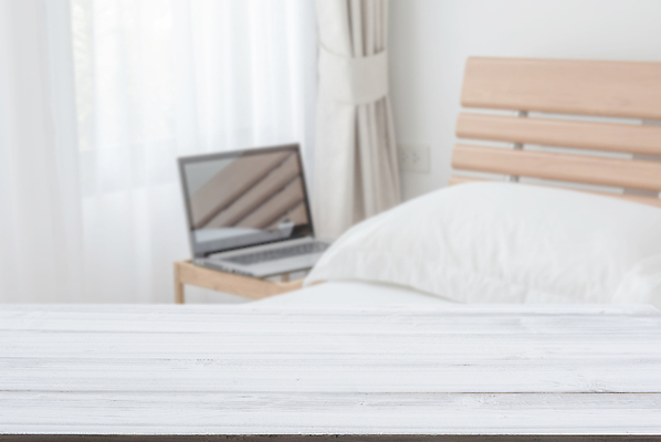 포토 JPG 해외이미지 라이프스타일 커피 백그라운드 인터넷 비즈니스 베개 침구 탁자 호텔 아침 모바일 휴가 주택 사람없음 내부 목재 장식 컵 노트북 빛 컴퓨터 햇빛 태양 갈색 우주 스크린 공책 공백 침실 방 흰색 침대 키보드 업무 커튼 플랫 고급 정상 담요 부드러움 위치 시트 카피스페이스 안락 해외202009 해외포토 주간 자연요소 나무 식기 음료 컬러 가구 컨셉 재료 숙소 문구용품 건물 생활 전자제품 작업 감각 파일형식