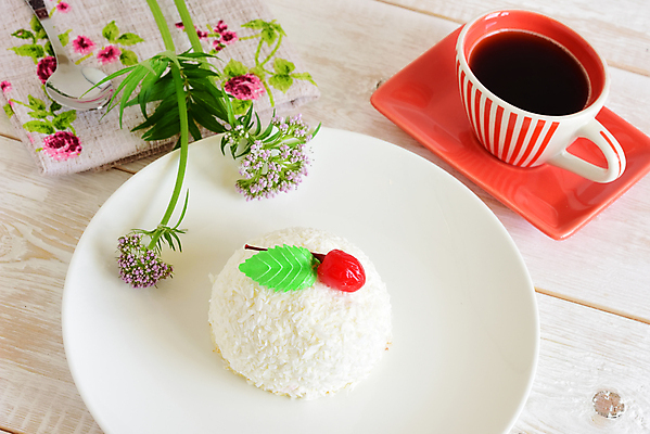 포토 JPG 해외이미지 열매 꽃 커피 티타임 사람없음 케이크 달콤 커피잔 코코넛 해외202009 해외포토 식물 음료 과일 휴식 디저트 잔 맛 파일형식