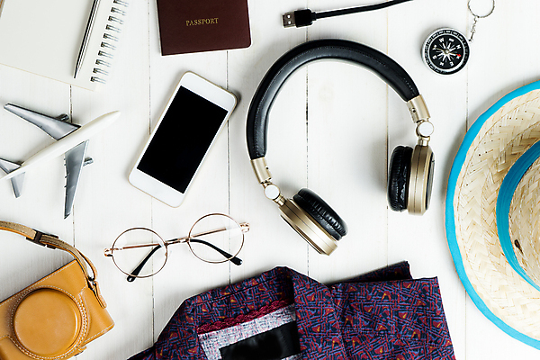 포토 JPG 해외이미지 여행 백그라운드 컨셉 셔츠 지도 장신구 탁자 휴가 비행기 사람없음 목재 여름 스마트폰 유행 카메라 헤드폰 수확 흰색 직물 정상 나침반 스마트 책상 오브젝트 여권 대패 힙스터 카피스페이스 해외202009 해외포토 나무 계절 패션 컬러 음향기기 가구 상의 농업 재료 항공교통 대중교통 전자제품 핸드폰 스마트기기 공백 파일형식