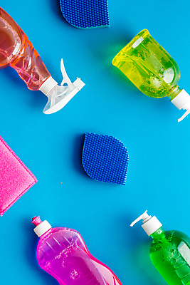 포토 JPG 해외이미지 가사 사람없음 위생 청소도구 청소 세제 파란배경 비누 해외202009 해외포토 백그라운드 파란색 위생용품 도구 파일형식