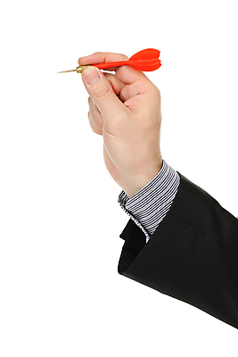 포토 JPG 해외이미지 손 컨셉 비즈니스 놀이 성공 추상 화살 사람없음 경쟁 게임 흰색 우승 비즈니스맨 센터 던지기 목표 계획 미사일 다트 슛 조준 고립 골 때리기 승자 업그레이드 효율 자극 정확 해외202009 해외포토 남자 컬러 무늬 모션 신체부위 최고 직장인 파일형식