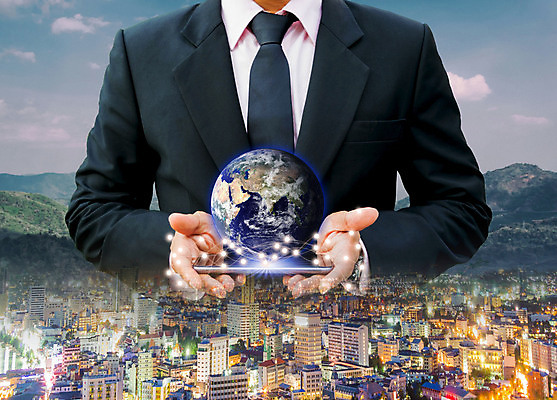 포토 JPG 해외이미지 손 지구 컨셉 인터넷 비즈니스 통신 자연 추상 미래 기술 사람 사람없음 건물 파란색 빛 세계 글로벌 지구본 3D 우주 환경 디지털 고층빌딩 자료 행성 정보 잡기 도시 네트워크 야간 연결 사이버 에코 시스템 추적 돌봄 생태학 네트워킹 해외202009 해외포토 자연요소 건축물 교육 컬러 무늬 모션 빌딩 신체부위 디지털합성 생태계 파일형식