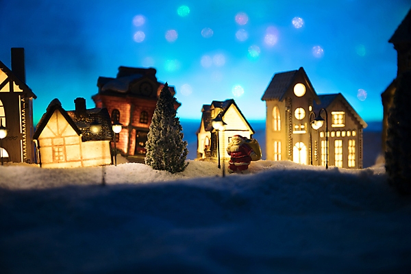 포토 JPG 해외이미지 나무 행복 도로 백그라운드 크리스마스 창문 눈사람 휴가 천사 새로움 거리 주택 요정 선물 사람없음 장식 빛 도시풍경 장난감 산타클로스 축제 미니어처 램프 도시 소나무 열 신용카드 야간 연도 보케 마법 스포트라이트 타운 전나무 광 눈내림 클라우스 해외202009 해외포토 자연요소 식물 기념일 감정 길 컨셉 교통시설 조명 눈_날씨 풍경 건물 금융 모형 파일형식